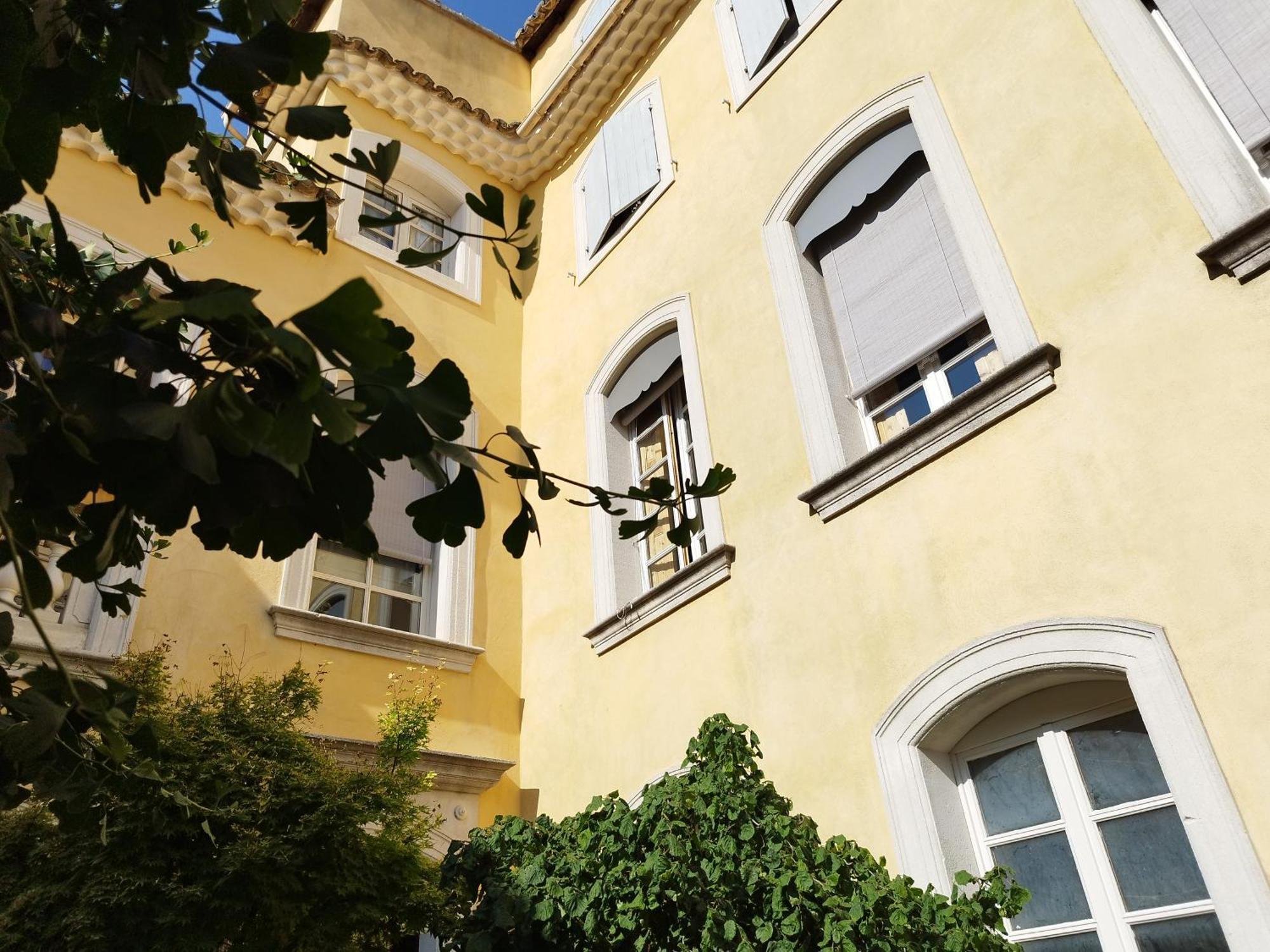 Hotel Entre Vignes Et Dentelles Courthézon Exterior foto